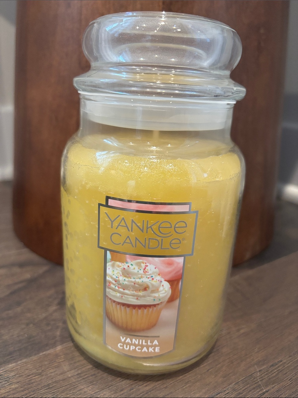 Yankee Candle Vanilla Cupcake sweet.& spicy,chocolate,cake batter,cocoa,sugar